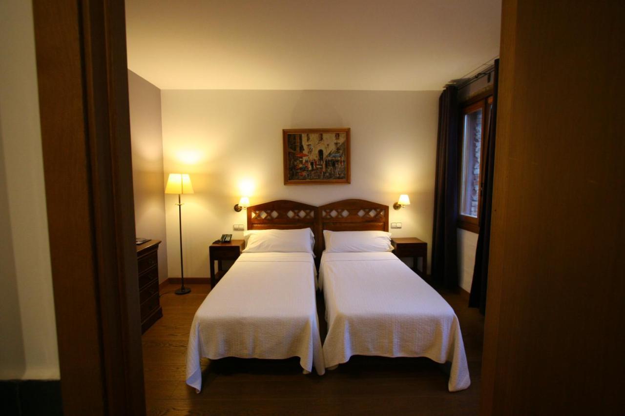 Hotel Moli De La Torre Bigues I Riells Exteriér fotografie